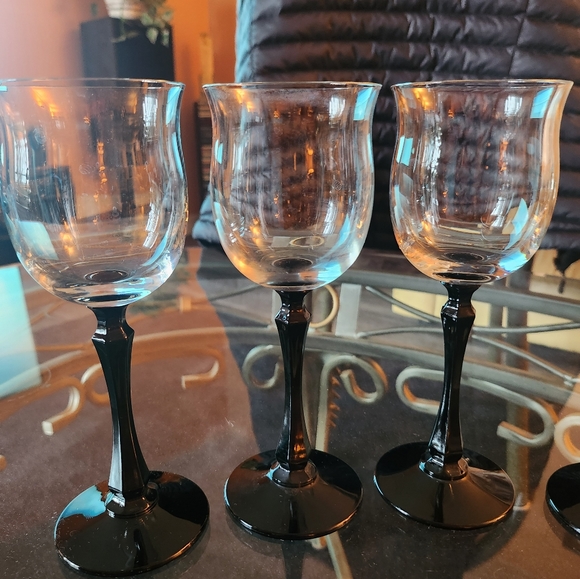 Vintage Black Stem Wine Glasses - Picture 3 of 3